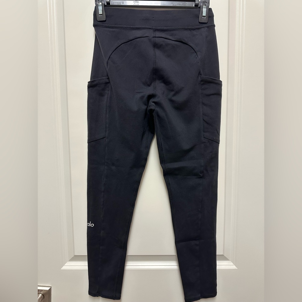 Alo Yoga Black Leggings w/pockets